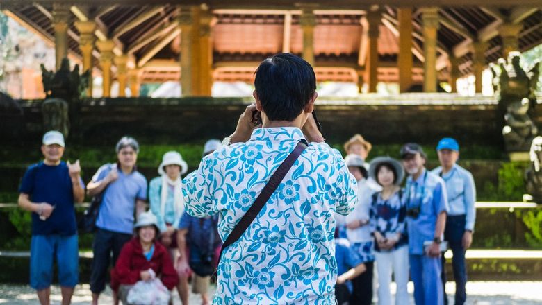 Chinese tourists can now pay in their own currency at hotels, restaurants and tourism services throughout Cambodia.