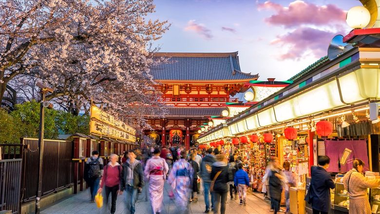 Last year, Tokyo residents returned a record 4.49 billion yen (US$30 million) in lost cash to authorities.