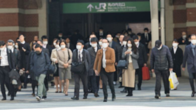 The flesh-eating disease, which has already infected 517 people in Japan, can spread through respiratory droplets, direct contact, or skin wounds.