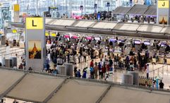 The passenger service charge for international departures has increased to 1,120 baht from the previous 730 baht.