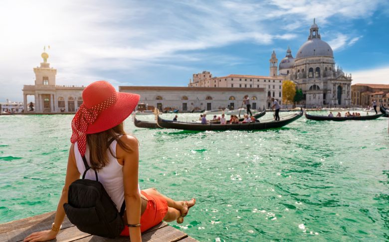 European tourism leaders are hopeful for an agreement with the US on a common technology for digital health certificates, in order to ease travel.