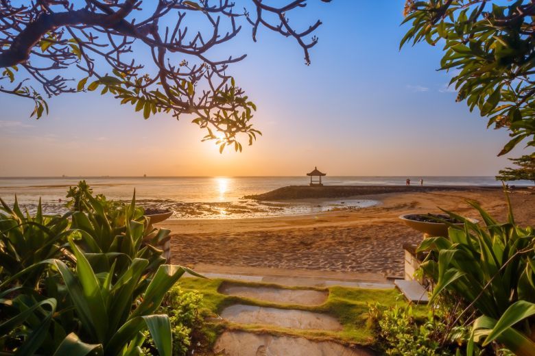 Bali is currently “a paradise more than ever”, Aussie expat claims.