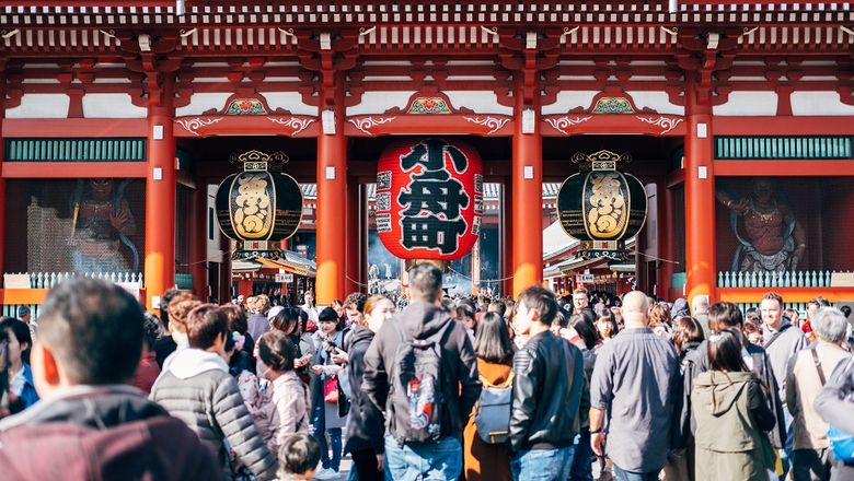 In August, Japan's tourism rebounded strongly, with 2,156,900 international visitors, reaching 85.6% of the August 2019 pre-pandemic levels.