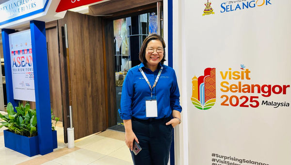 旅游雪兰莪州首席执行官Chua Yee Ling强调着专注于培训讲故事技术的当地指南，以增强游客的参与并保留雪兰莪的悠久历史。