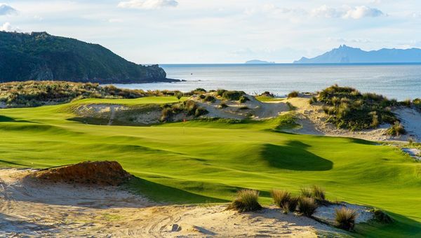 Two golf courses housed in new luxury stay, Te Arai Links.