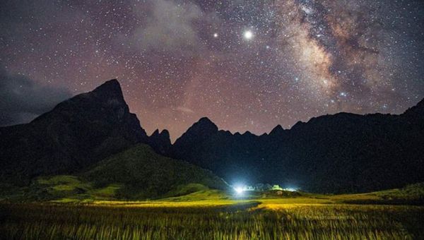 Night sky in Ta Sau