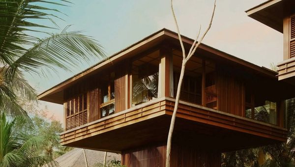 Lost Lindenberg distinguishes itself with a mantra rejecting typical tourist clichés.