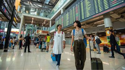 The stimulus visa scheme takes effect just ahead of the Golden Week, one of the longest holidays in China.