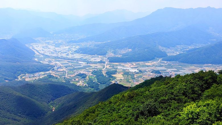 There’s a monorail that will take visitors to peak of Baekdudaegan Mountain Range where a variety of exciting activities await, including a forest campsite, a sledding hill, and a paragliding zone.