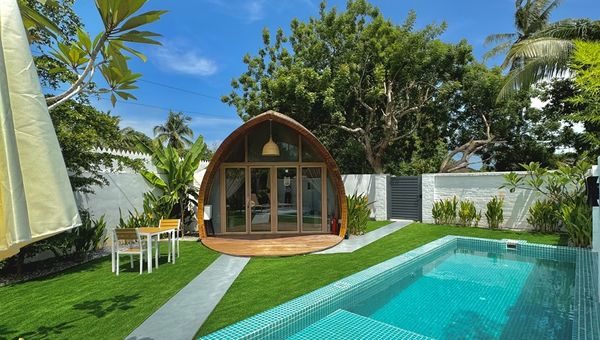 Found Mansion stands out for its hobbit-inspired rooms, serene village setting, spacious comfort, and easy access to nearby Langkawi attractions.