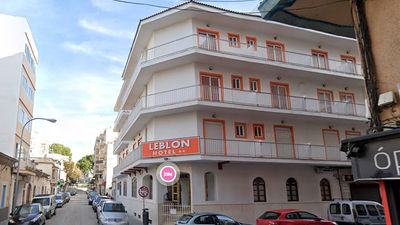 The incident occurred at Hotel Leblon in S'Arenal, Mallorca, where the German tourists caused extensive damage, including defecating in a lift and destroying furniture.