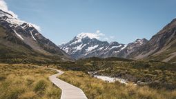 100% New Zealand: the country is eager to welcome back international travellers.