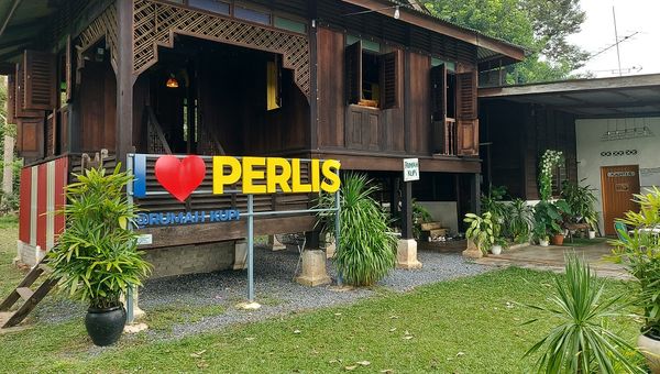 Rumah Kupi in Kangar, Perlis serves up fresh brews in a traditional Malay home on stilts.