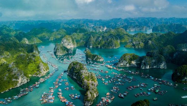 The waters bordering Halong Bay hold many secrets for travellers to discover with 1,600 islands and islets forming a magnificent seascape of limestone pillars.