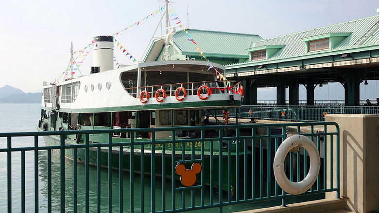 This new Water Tour takes place aboard the newly refurbished ‘World Star’ Ferry, the city’s first diesel-electric powered eco-ferry.