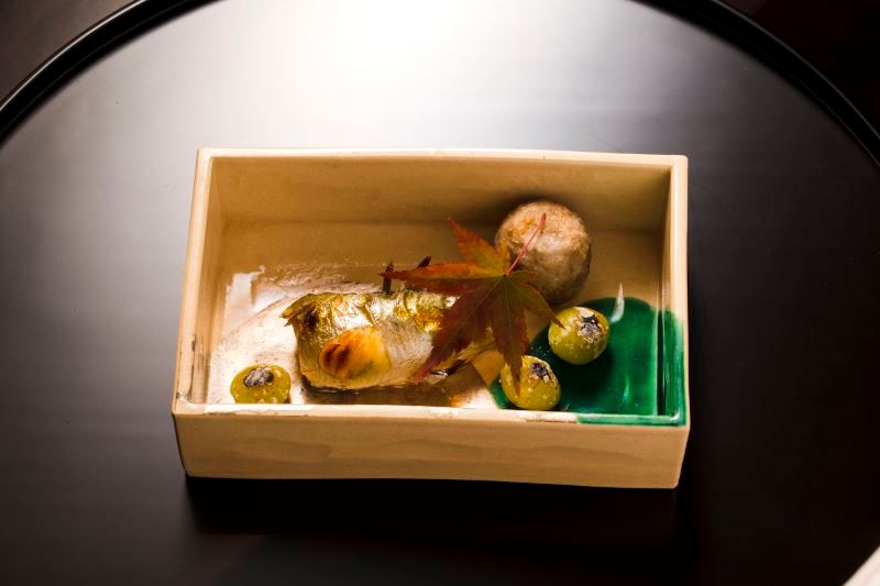 A dish from Kaiseki Higuchi, one of TABLEALL's partner restaurants in Tokyo.