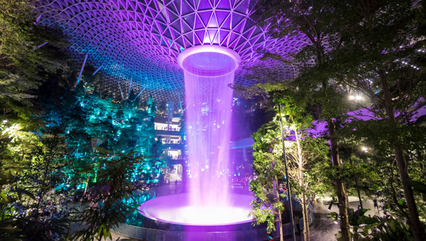 Jewel Changi Airport turned into a sing-along spot on 1 March led by Joie Tan and band 53A.