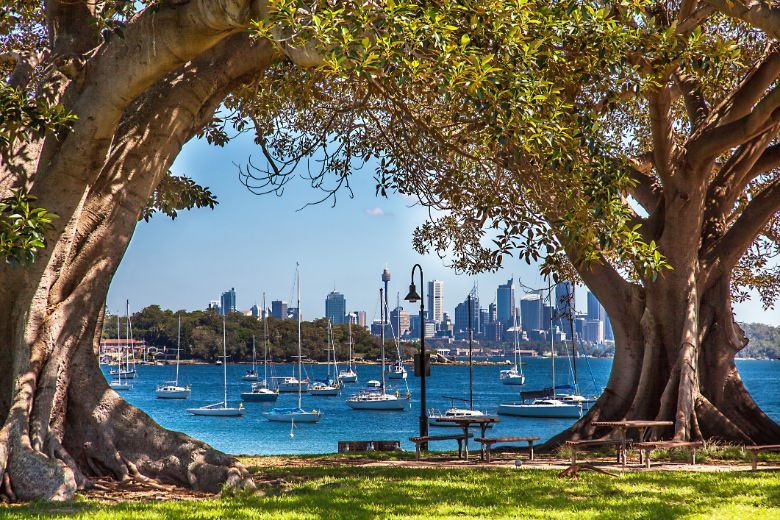 New Zealanders will soon be able to visit Australia again, but Australians will not be able to travel in the opposite direction yet.