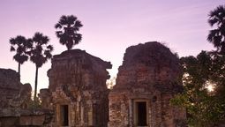 Guests have two striking venues to choose from – Prasat Kravan, a 10th century temple dedicated to Vishnu – and elegant Thommanon temple that is part of the UNESCO World Heritage Site.