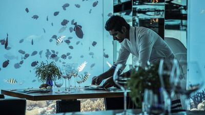 Anantara Kihavah Maldives Villas dining service.