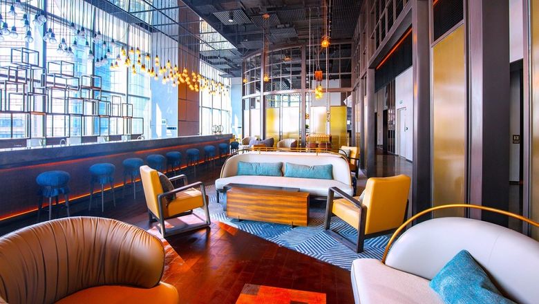 In the evening, diners can enjoy DJ and band performances at the Beast & Butterflies bar.