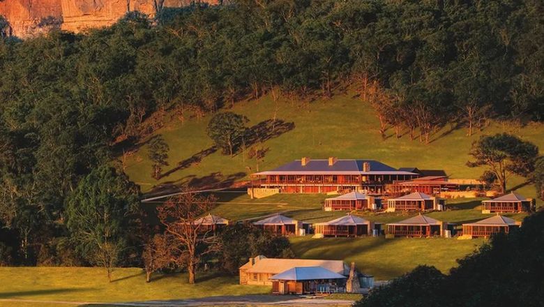 Emirates Wolgan Valley, a Ritz-Carlton Lodge will introduce a sleep-out experience, in which guests can dine by a campfire under the night sky.