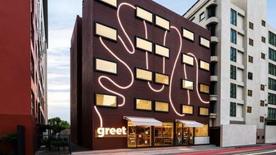 greet offers a lower-cost Accor option for clients who prioritise location, comfort and practical amenities over full-service hotel facilities.