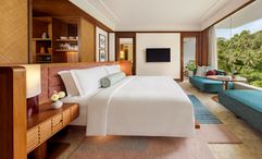 Kimpton Suntaya Bali Ubud is located a short walk from Ubud’s landmarks.