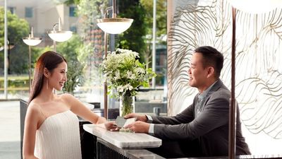 The partnership with ASMALLWORLD DISCOVERY offers Momentus guests exclusive benefits like earning and spending DISCOVERY Dollars, VIP access, and member-only experiences.