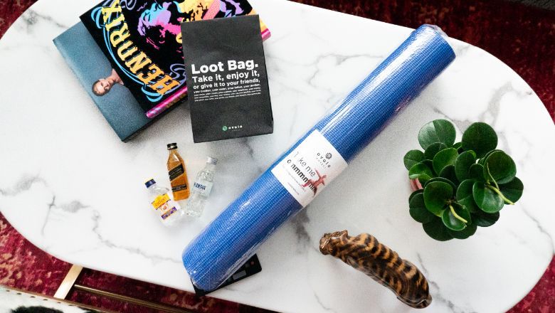 From mindfulness kits to fitness gear to daily happy hour, Mojo Nomad has crafted a series of activities to keep quarantined guests busy.