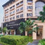City hotel Orchard Rendezvous Hotel inspires with resort-like interiors
