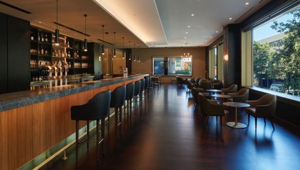 The chic Samuel’s on Mill bar.