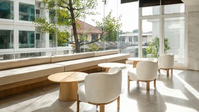 Medical, cultural and historic sites are within easy reach of of the new-build SureStay by Best Western Siriraj Bangkok.