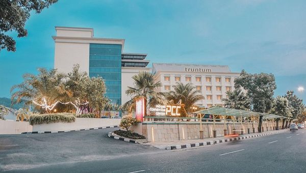 Truntum Padang, a four-star hotel in West Sumatra. Truntum Padang, a four-star hotel in West Sumatra.