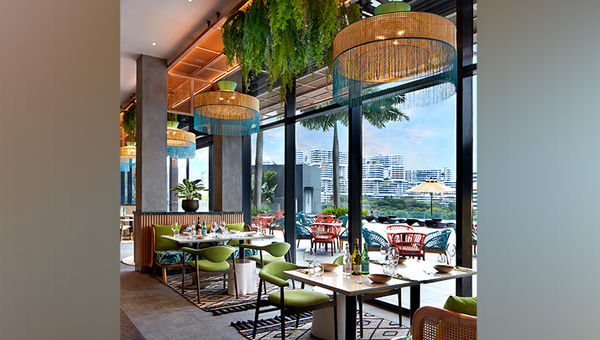 With its prime location in Singapore's Queenstown district, Momentus Hotel Alexandra's Verandah Rooftop Rotisserie offers panoramic views of the surroundings.