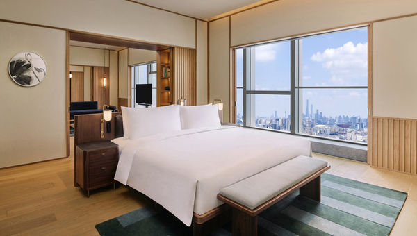 Artyzen NEW BUND 31 Shanghai’s Penthouse Bedroom