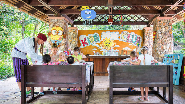 Centara’s Kids’ Club offers a full suite of programmes throughout the day Centara’s Kids’ Club offers a full suite of programmes throughout the day