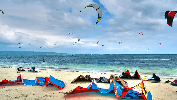 Kick the action into high-gear with kitesurfing Kick the action into high-gear with kitesurfing
