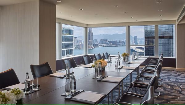 JW Marriott Hong Kong provides reusable bottled water instead of plastic. JW Marriott Hong Kong provides reusable bottled water instead of plastic.