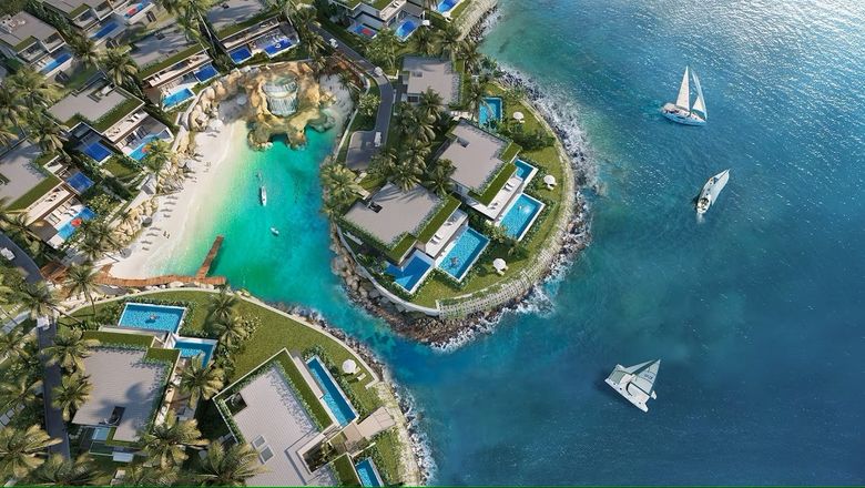 Gran Meliá Nha Trang is situated on expansive grounds, offering ample space for its various amenities, including 272 rooms, multiple dining outlets, wellness facilities, and the main pool overlooking the bay.