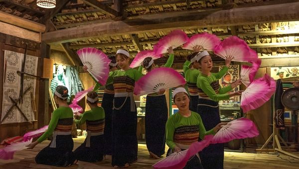 Local dancers performing at the Avana Retreat’s Stilt Museum.