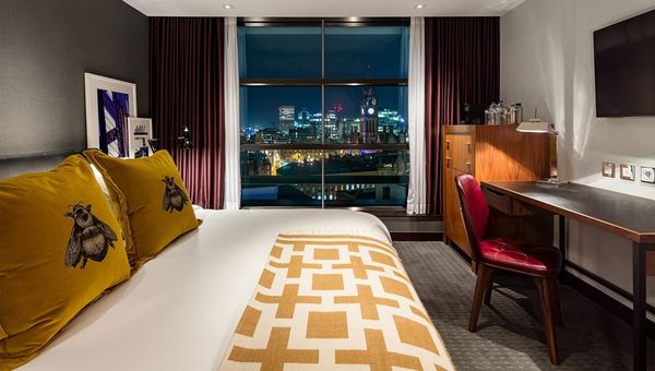 Clients who stay at both The Londoner and The Edwardian Manchester will experience two of England’s iconic cities. Clients who stay at both The Londoner and The Edwardian Manchester will experience two of England’s iconic cities.