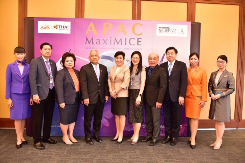 All smiles: TCEB and airlines mark the MaxiMICE promotion.