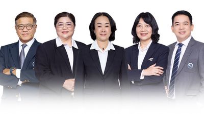 TAT’s deputy governors (from left) Kittipong Prapattong, Parichart Boonclai, Suphinda Onpanbong, Pattaraanong Na Chiangmai and Akkarawit Tapasith.