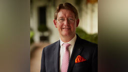 William J. Haandrikman has over 30 years of international hospitality experience, including senior management positions in Europe, the US and Asia.