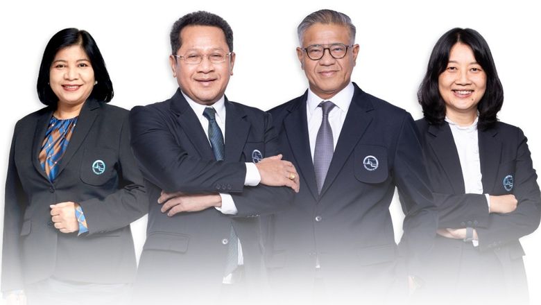 From left: Chiravadee Khunsub, deputy governor for tourism products and business; Banyat Kalasuwan, deputy governor for administration; Kittipong Prapattong, deputy governor for digitalisation, research and development; Pattaraanong Na Chiangmai, deputy governor for international marketing – Asia and the South Pacific.
