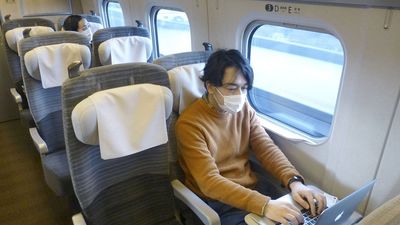 Facilitating work on “office cars” onboard shinkansen that connects the capital Tokyo and the country's northern and central parts.