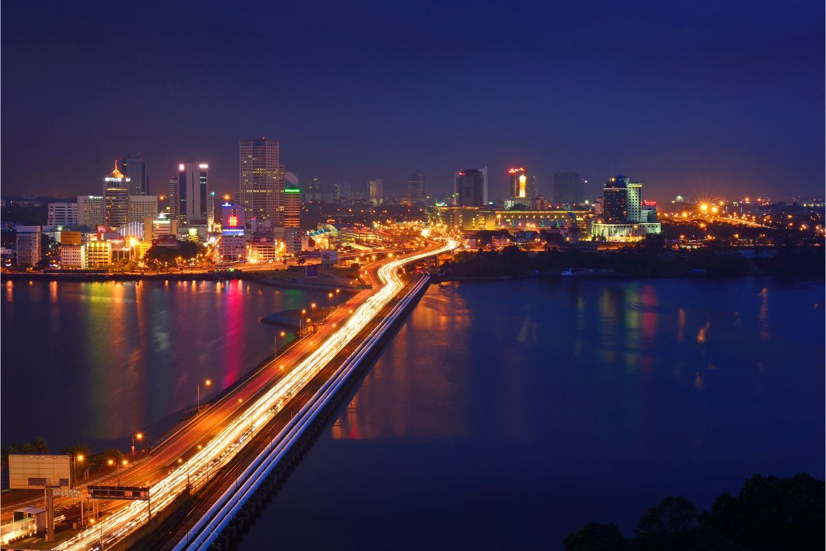 The Rapid Transit System (RTS) Link Project is estimated to cost around US$1 billion.