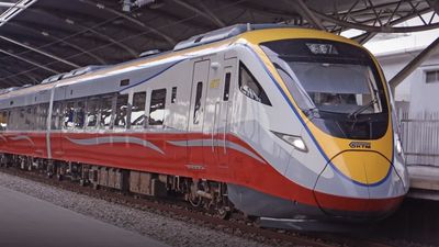 Malaysia’s new electric train service offers six coaches accommodating 312 passengers, with five standard coaches and one business-class coach.