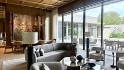 Raffles Sentosa Singapore’s Royal Villa is designed for travellers who prioritise ample space, offering a setting that feels almost like a home away from home.